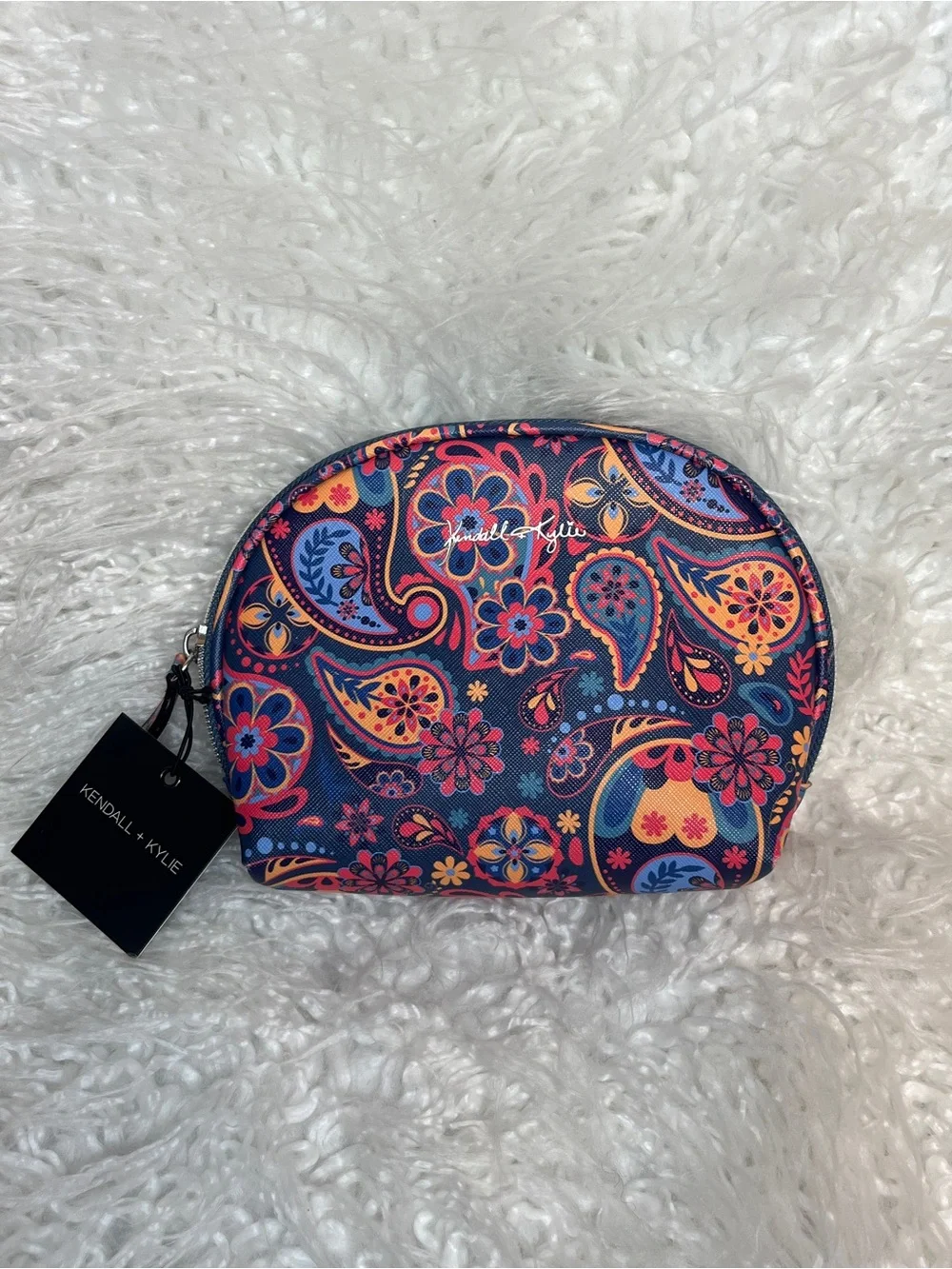 Kendall & Kylie compact cosmetic